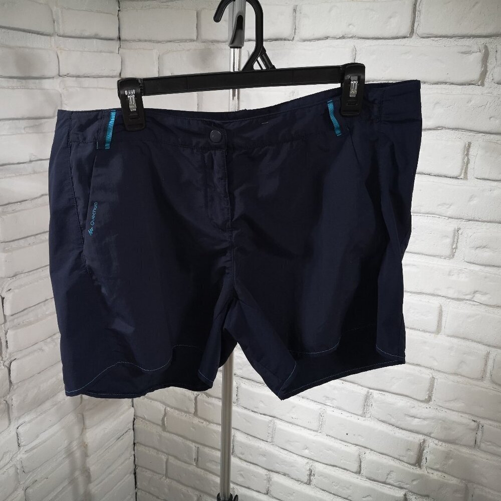Decathlon Quechua Ladies Size XL Navy w/ Teal Accents Loose Fit Trail Shorts